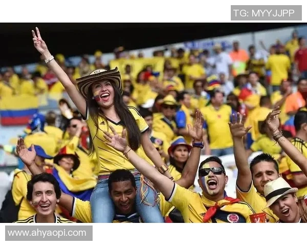 意大利足球明星倾情献艺室内表演盛宴引爆激情与欢笑 意大利足球明星倾情献艺室内表演盛宴引爆激情与欢笑