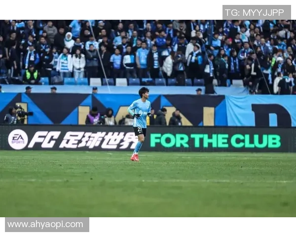 足球明星现场安保视频揭秘安保措施如何保障球星安全与赛事顺利进行 足球明星现场安保视频揭秘安保措施如何保障球星安全与赛事顺利进行